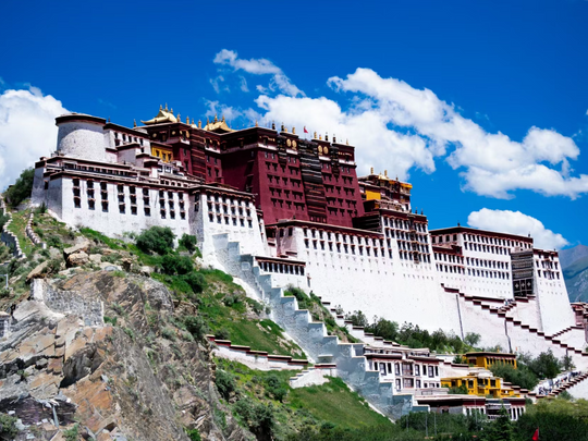 13 Days Trip to Tibet and Panda Wonderland