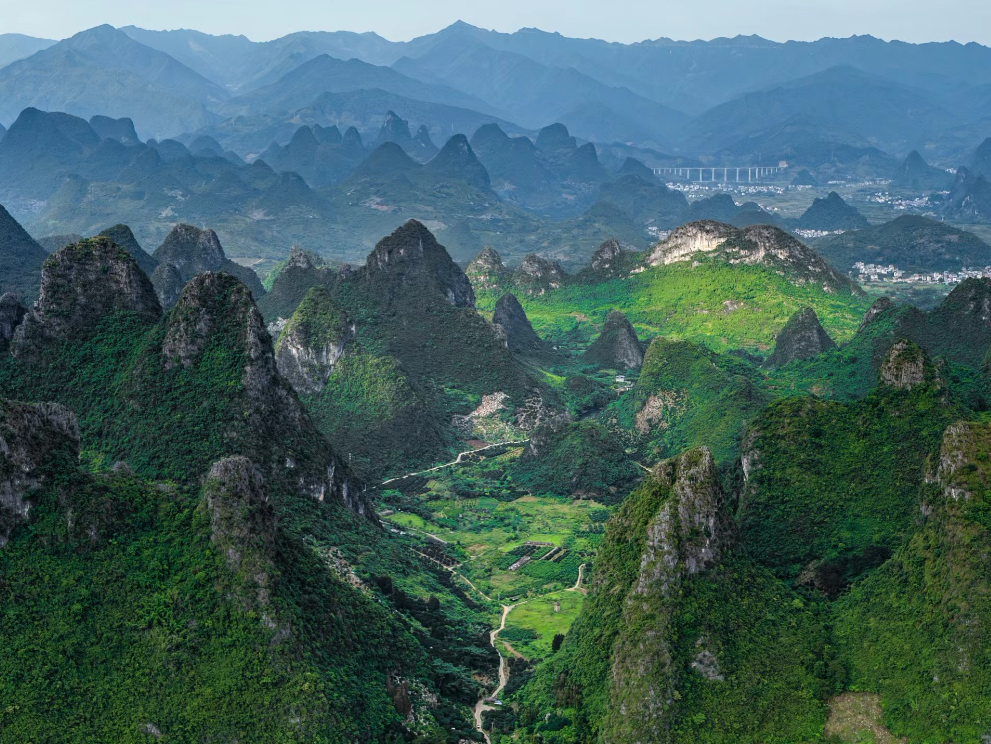 14 Days Enjoy Natural Wonders of Zhangjiajie & Guilin